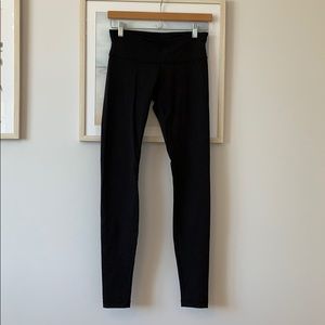 Wunder under Lululemon leggings